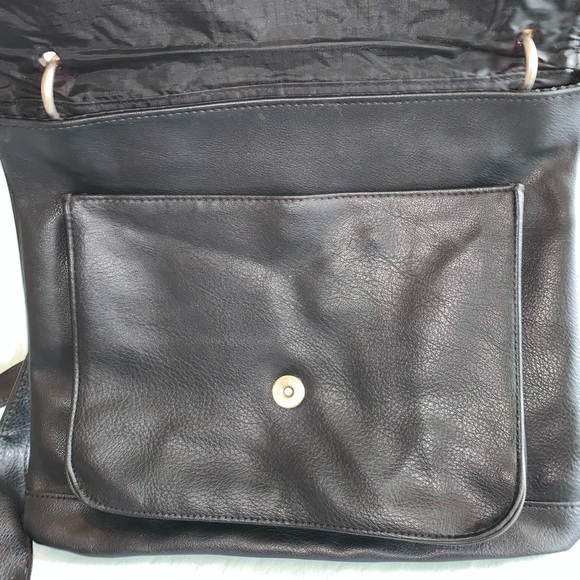Unlisted by Kenneth Cole black leather handbag purse with shoulder strap - Picture 4 of 14